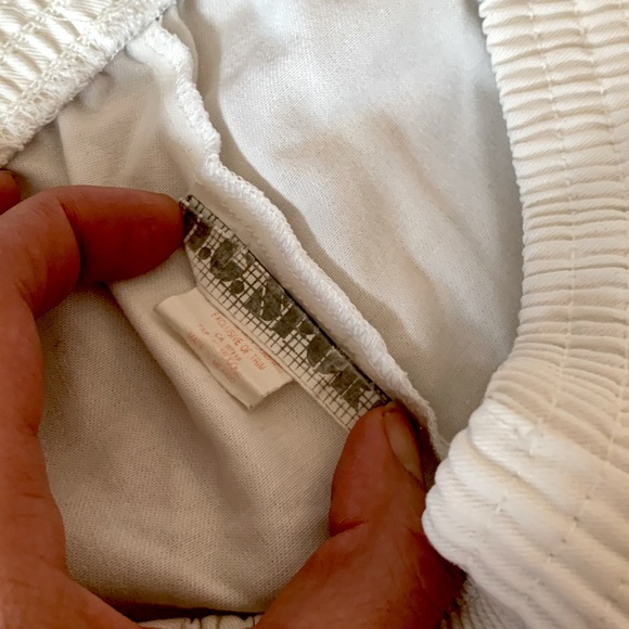 Vintage white size large flat front unisex shorts with red piping - Picture 5 of 6